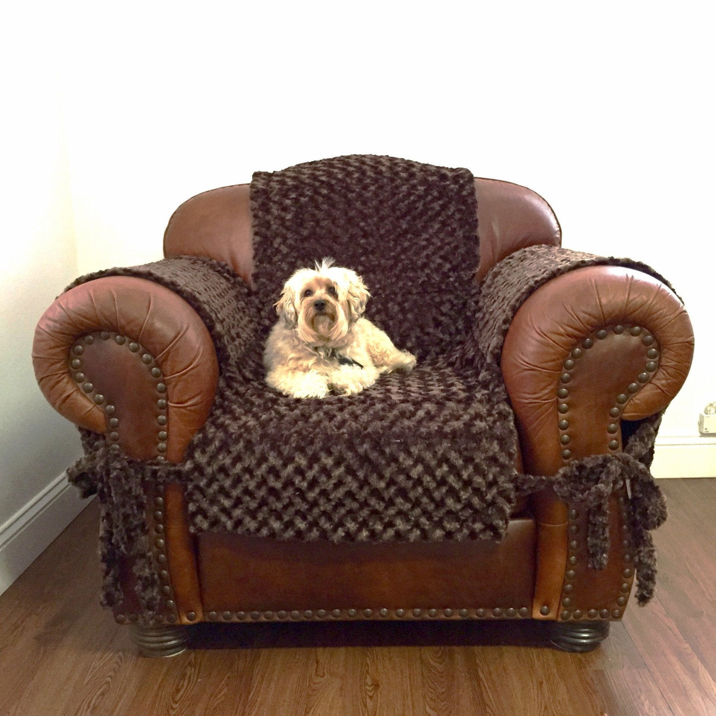 Pet Couch Protectors Protect Furniture From Your Dog Animals Matter   Katie Puff Fitted Furniture Protector 656703 1400x 